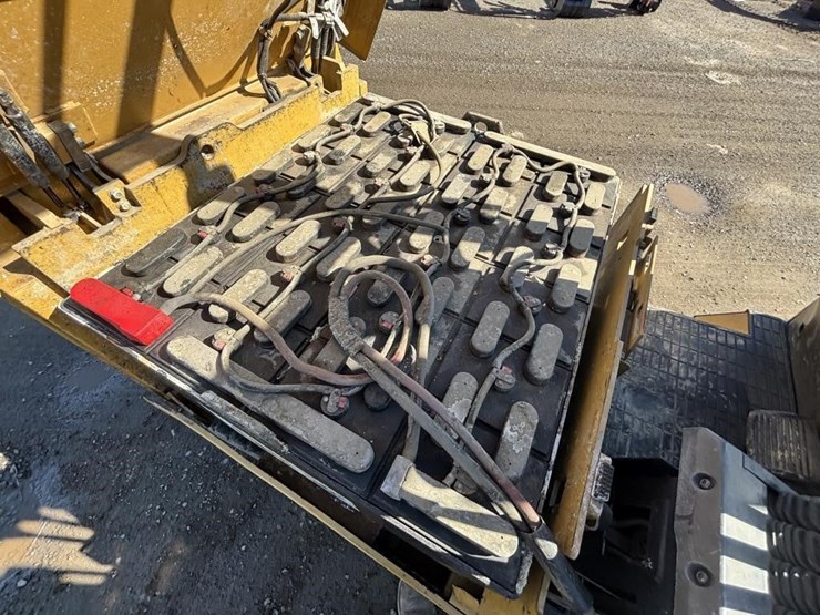 caterpillar-ec30n2-image-25