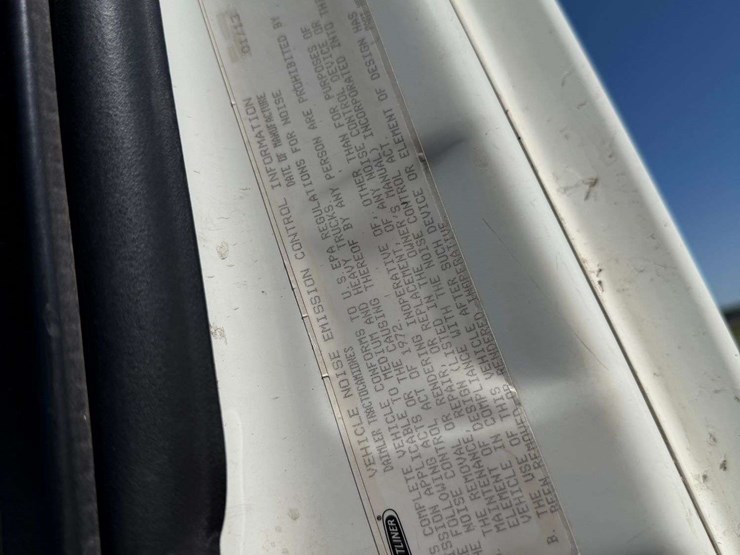 2014-freightliner-cascadia-125-image-45