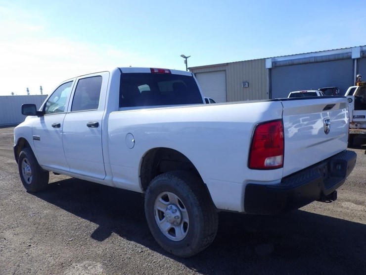2017-dodge-2500-image-4