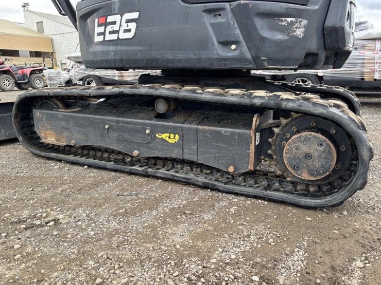 2021-bobcat-e26-image-22