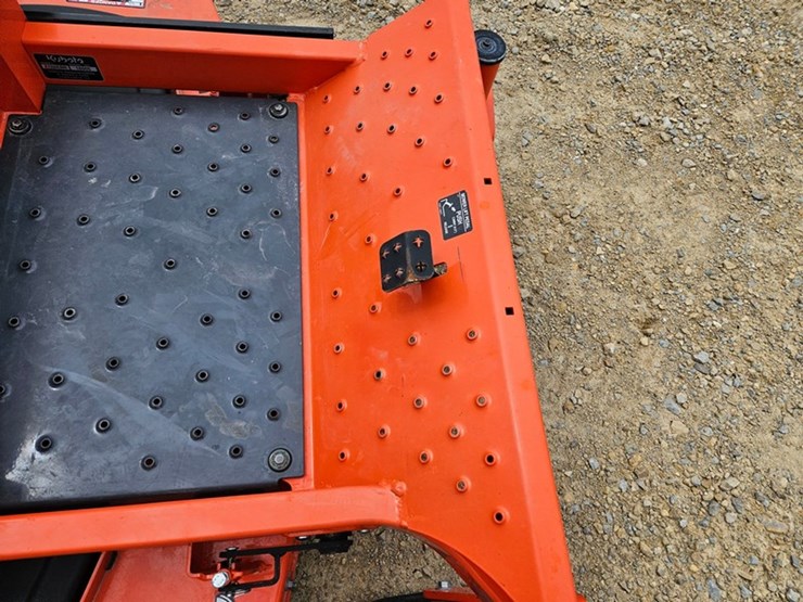 kubota-z122e-image-41