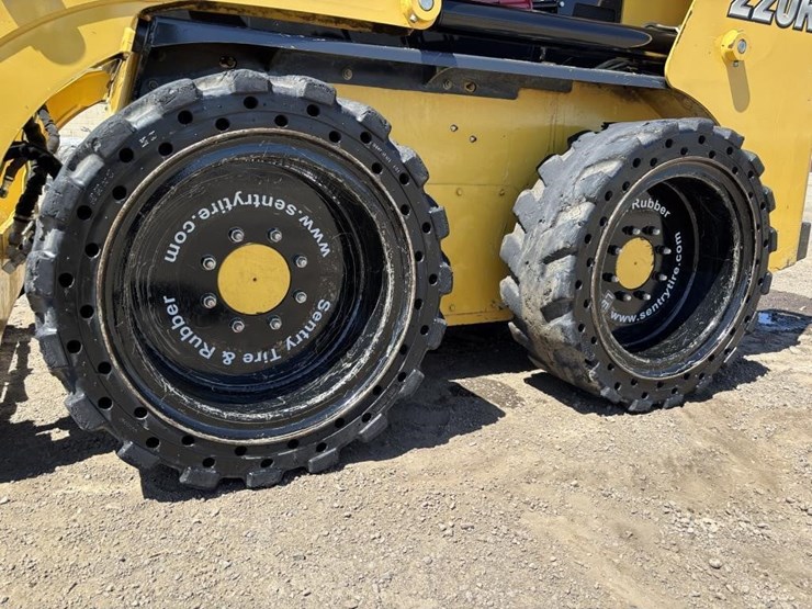 2018-yanmar-s220r-image-19