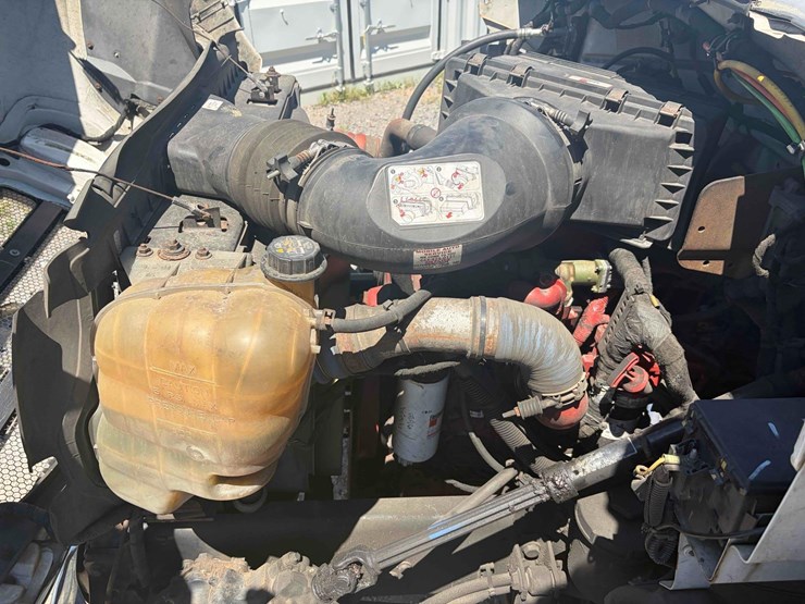 2015-ford-f750-image-10