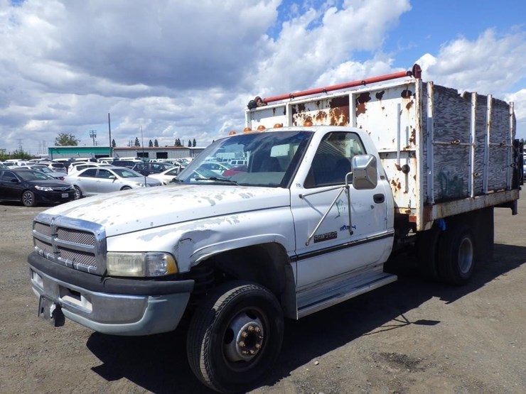 1996-dodge-ram-3500-image-1