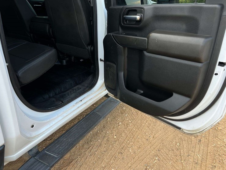 2021-chevrolet-silverado-2500-image-23
