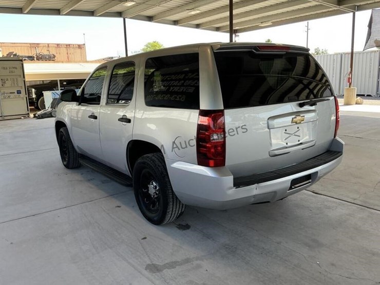 2014-chevrolet-tahoe-image-5