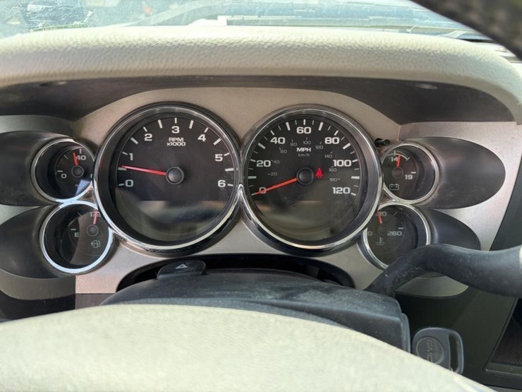 2012-gmc-2500hd-image-16