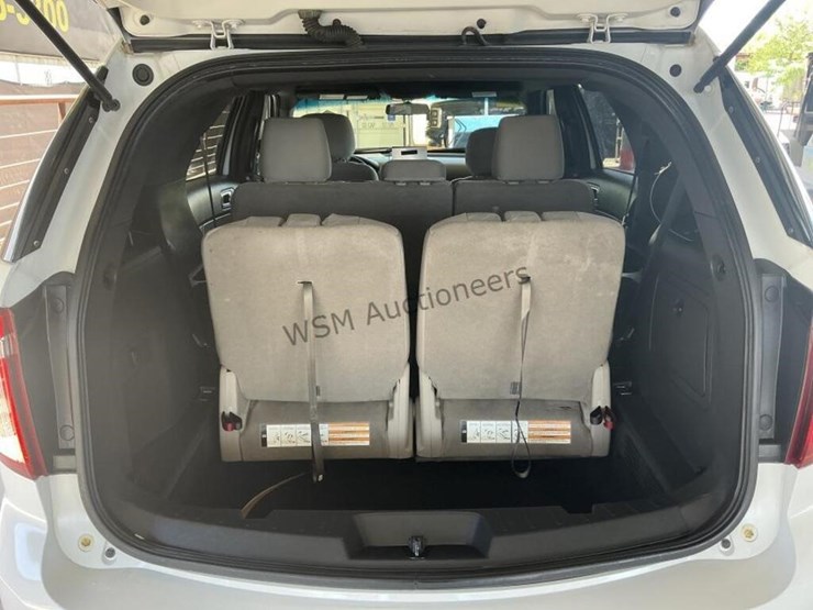 2013-ford-explorer-image-9