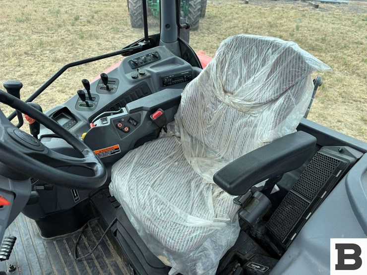 2021-kubota-m6-141-image-54