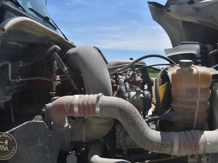 2010-international-prostar-image-25