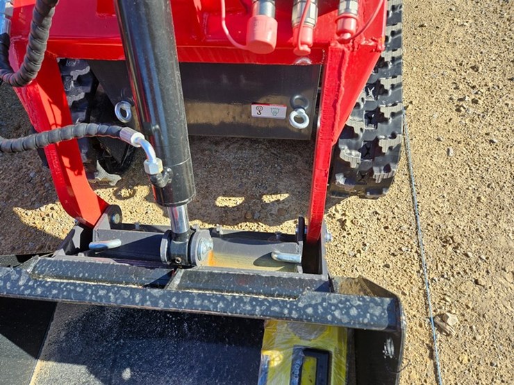 #5122-•-2026-agt-ysrt14-mini-skid-loader-image-10