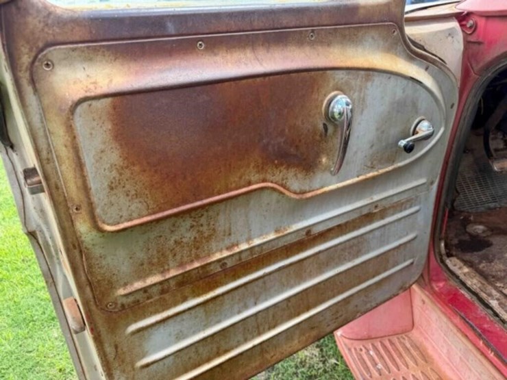 1960-chevrolet-60-image-25