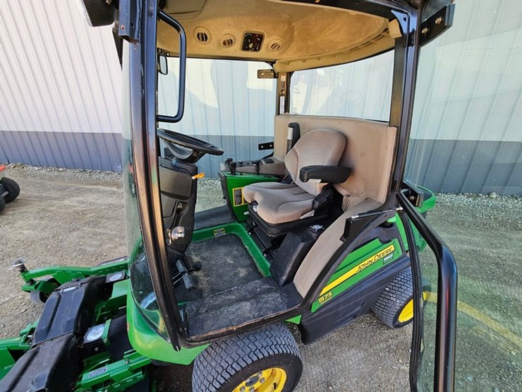 john-deere-1575-image-22