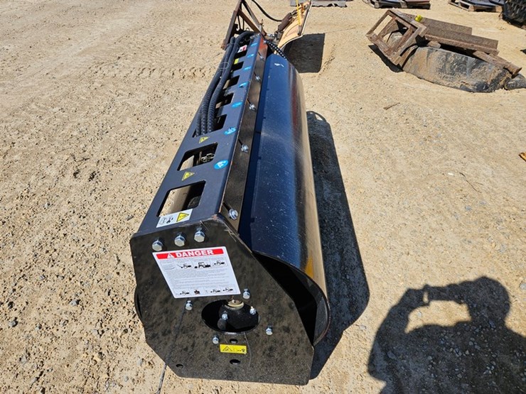 #5110-•-agt-mower-king-ssvr72-vibratory-roller-image-2