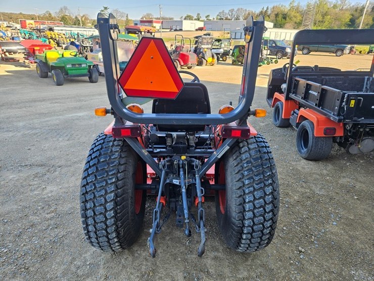 kubota-b7800hst-image-4