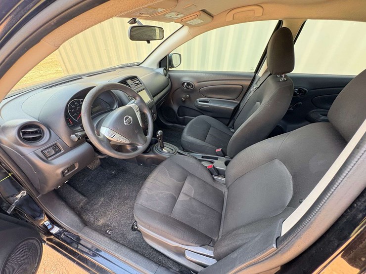 2019-nissan-versa-sedan-s-plus-(121,518-miles)-image-12