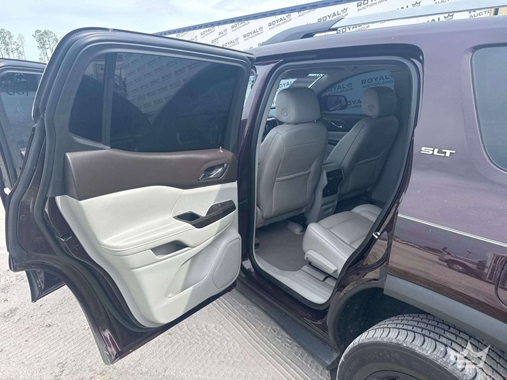 2018-gmc-acadia-image-19