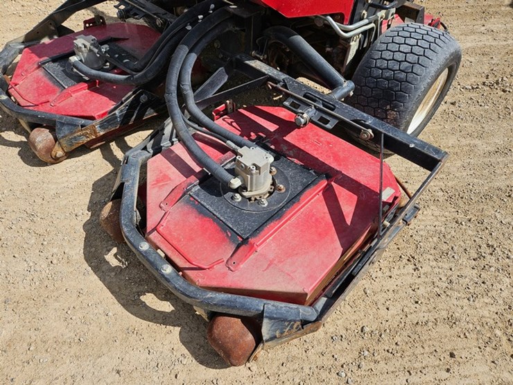 2011-toro-groundsmaster-3500d-image-9