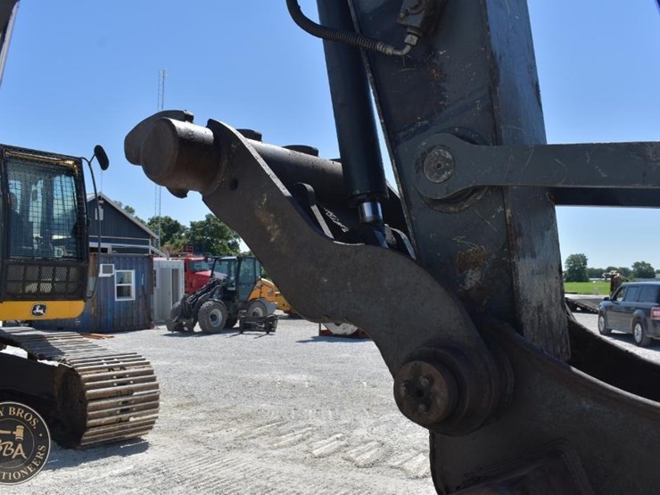 2010-deere-350d-lc-image-23