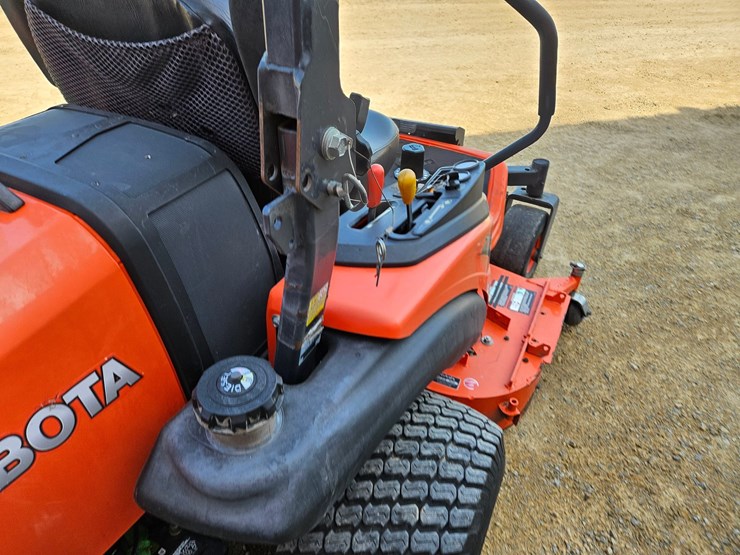 kubota-zd326s-image-17