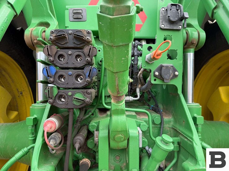 2018-john-deere-8270r-image-34