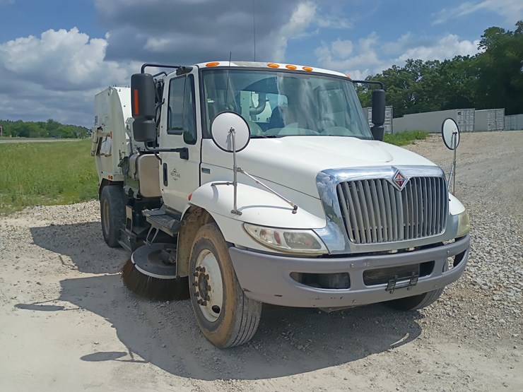 2015-international-durastar-4300-image-14