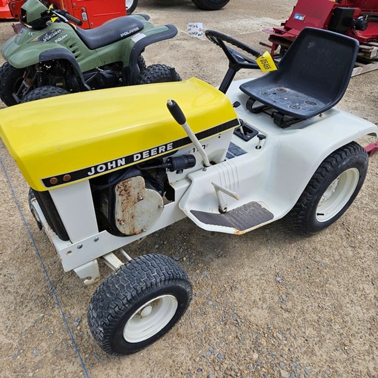 JOHN DEERE 110