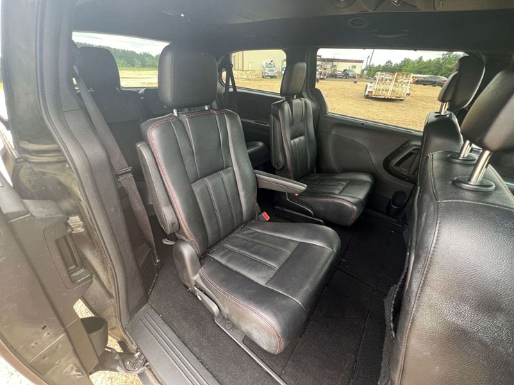 2018-dodge-grand-caravan-gt-image-18