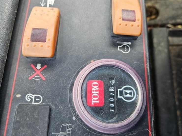 #5050-•-toro-ground-master-4000d-wide-area-mower-image-36