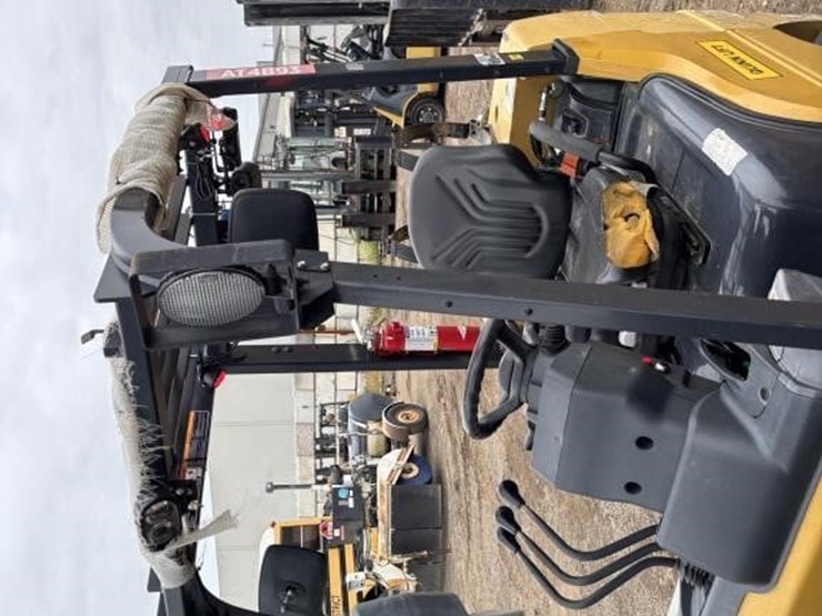 2020-caterpillar-2c6000-image-16