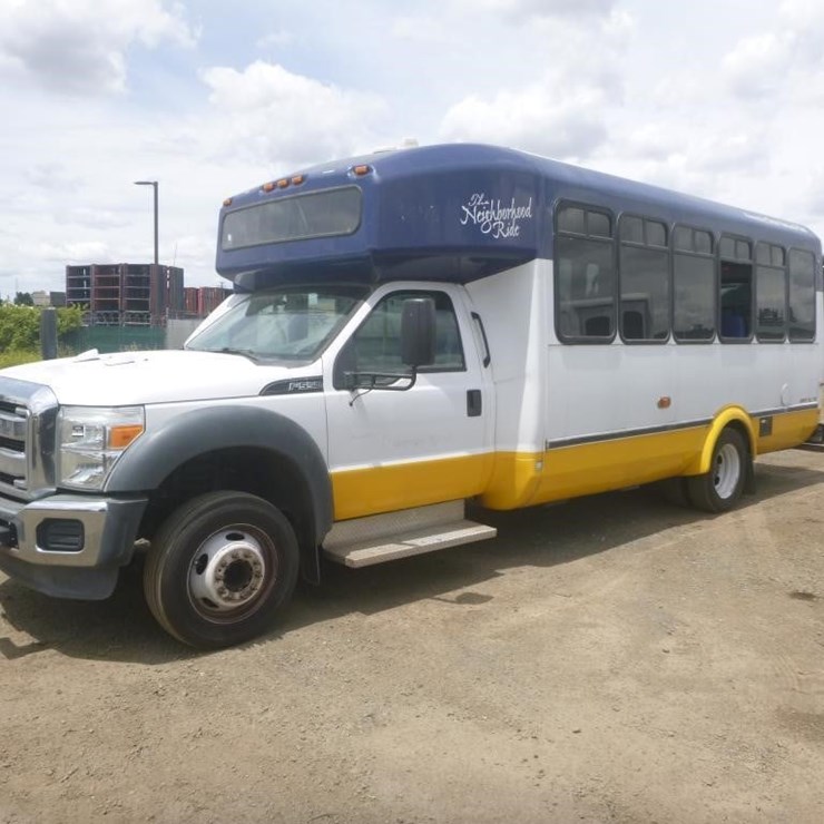 2015 FORD F550