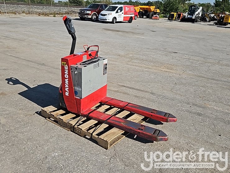 2014-raymond-102tf45l-image-6