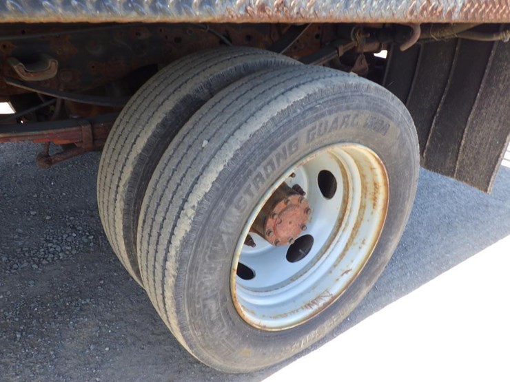 2003-ford-f550-image-13