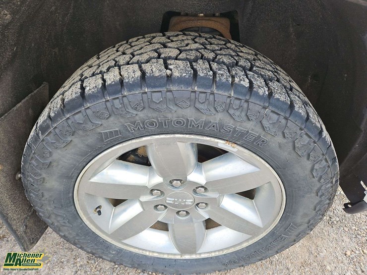 2013-gmc-sierra-1500-image-28