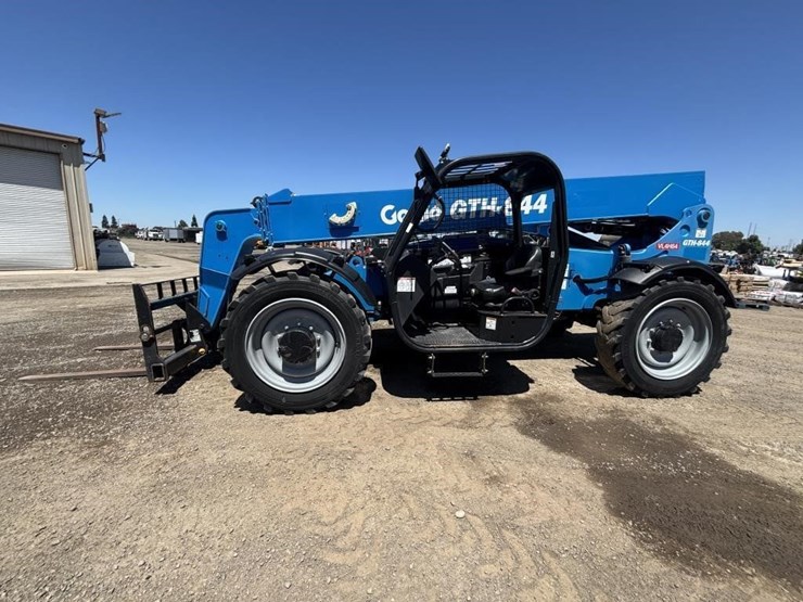 2019-genie-gth844-image-5