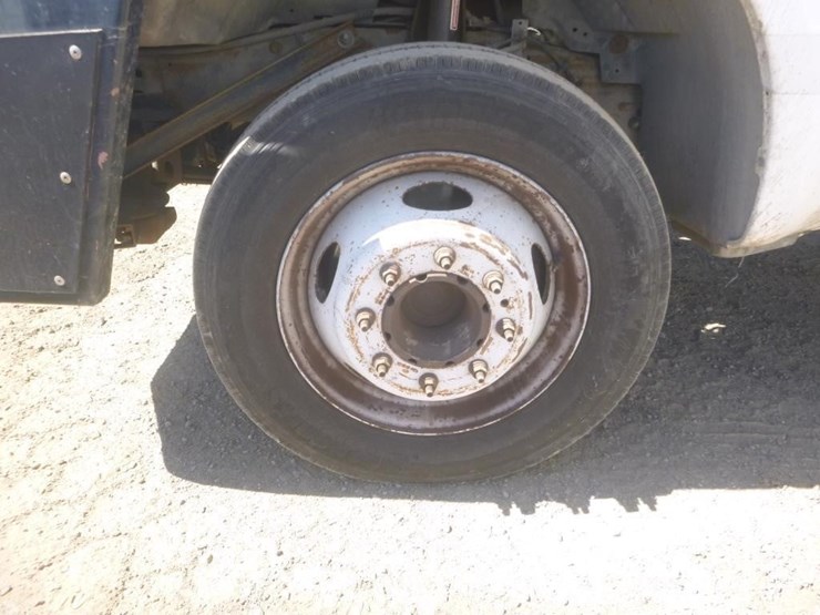 2001-ford-f450-image-17