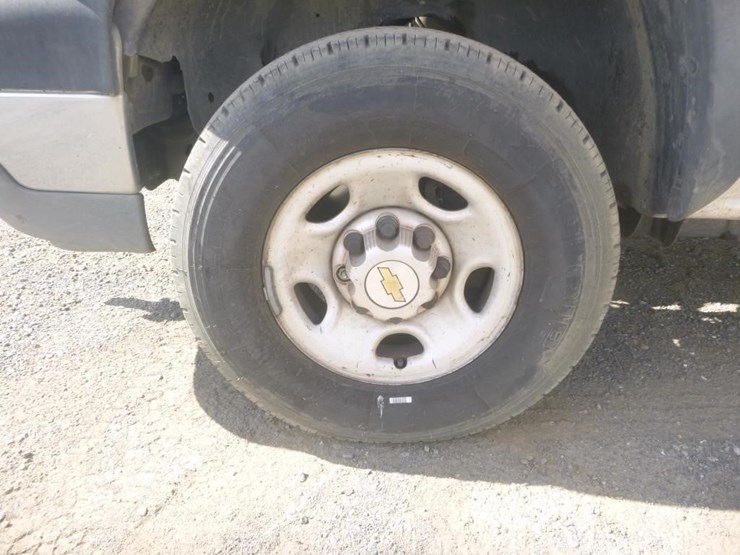 2003-chevrolet-2500-image-16