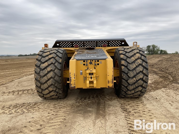 2020-deere-2412e-image-6