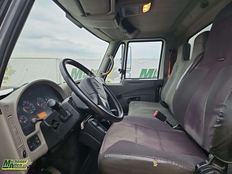 2011-international-durastar-4300-image-22