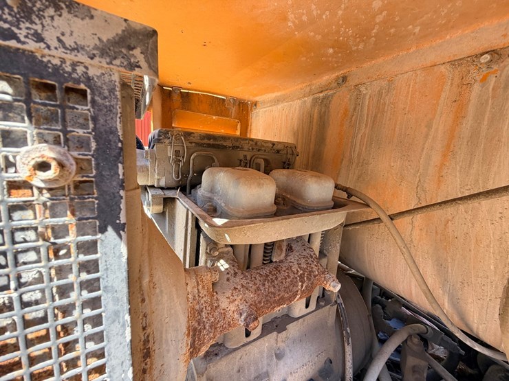 #24058-•-2009-voeller-mud-jack-h-200-image-36