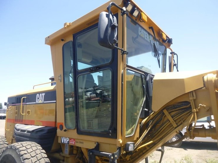 caterpillar-143h-image-24