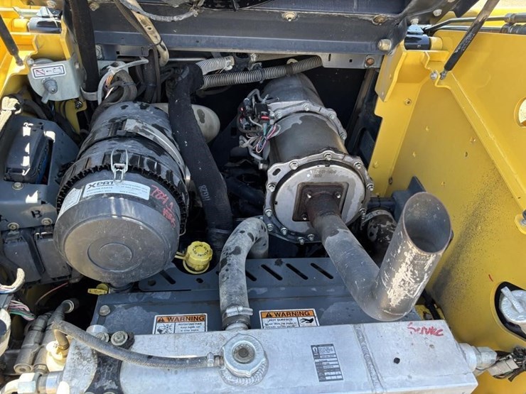2018-yanmar-s220r-image-42