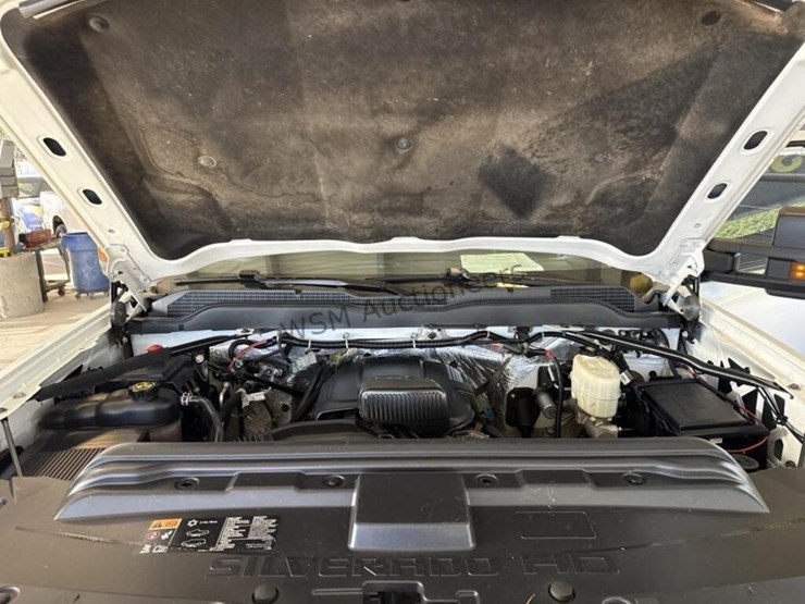 2018-chevrolet-silverado-3500hd-image-12