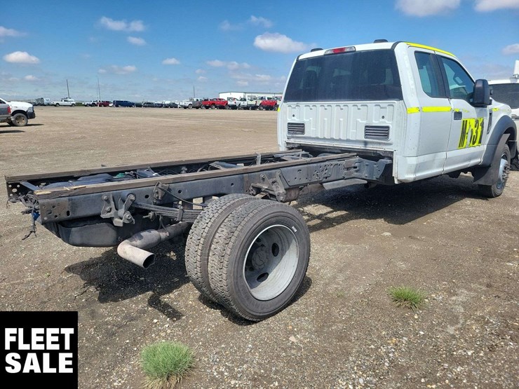 2021-ford-f550-image-6
