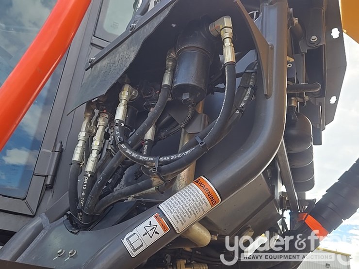 2021-volvo-a25g-image-18