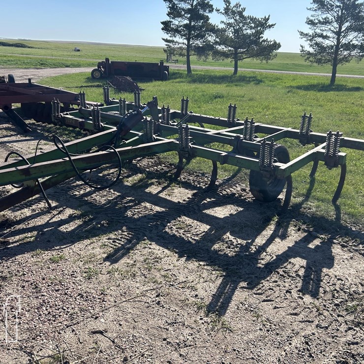 JOHN DEERE 4110