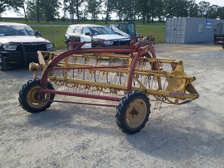 new-holland-256-image-5