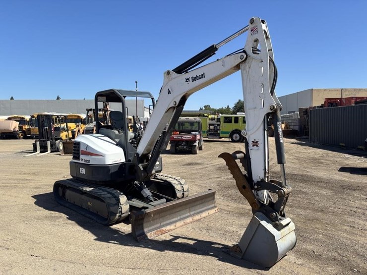 2017-bobcat-e50-image-2