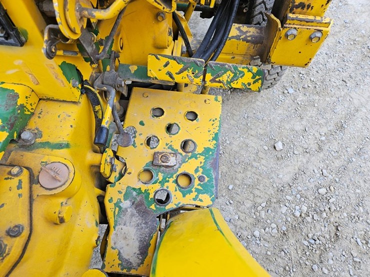 john-deere-650-image-30