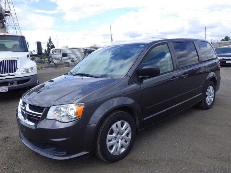 2015-dodge-grand-caravan-image-1